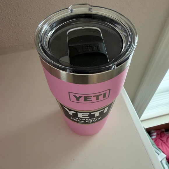 YETI Rambler 16oz Pint Power Pink - Picture 2 of 3